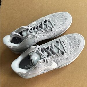 Nike Kobe 8 Wolf Grey (GS) 4Y 4.5Y 5Y